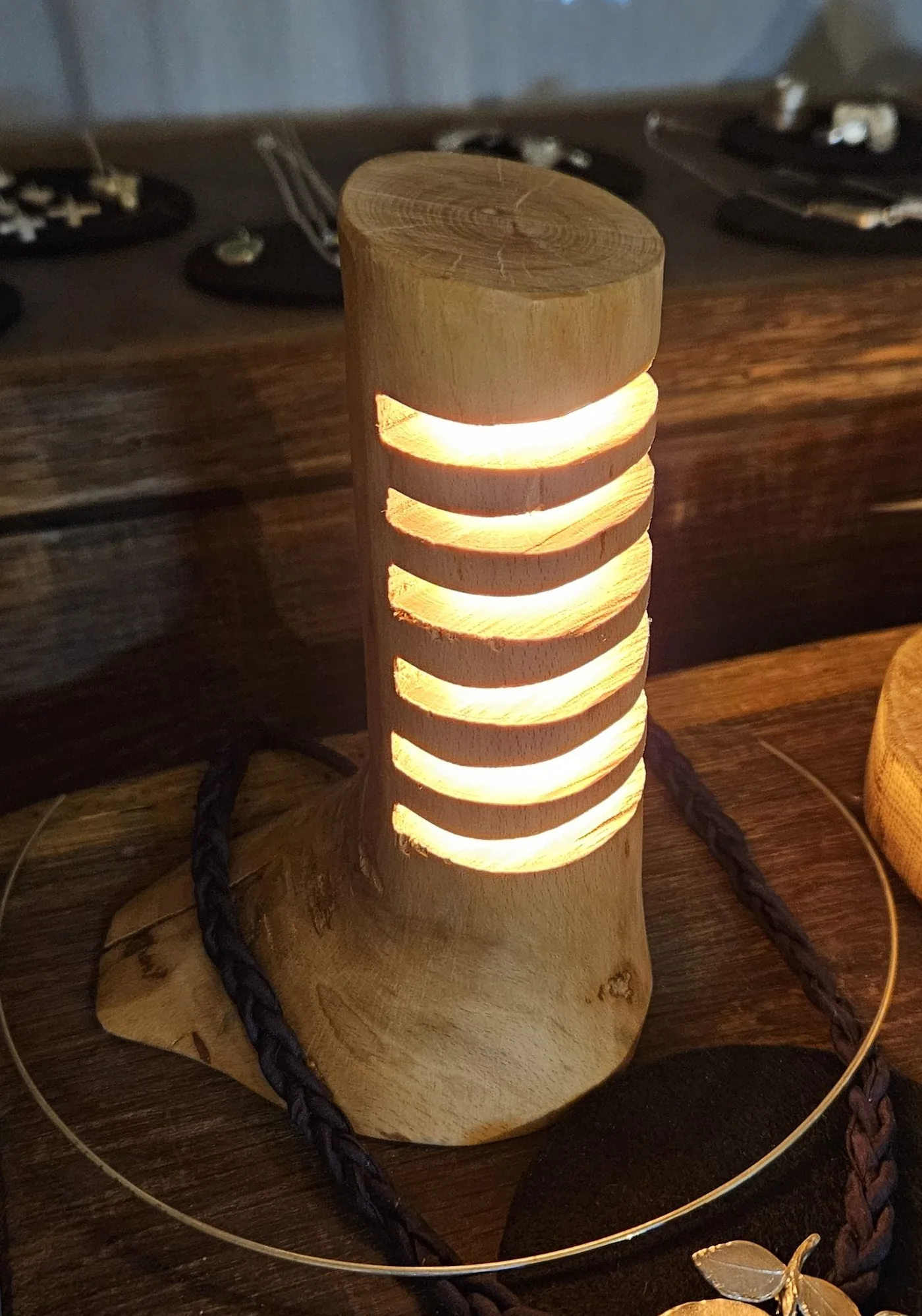 Lamellenlampe Eiche Ansicht 2